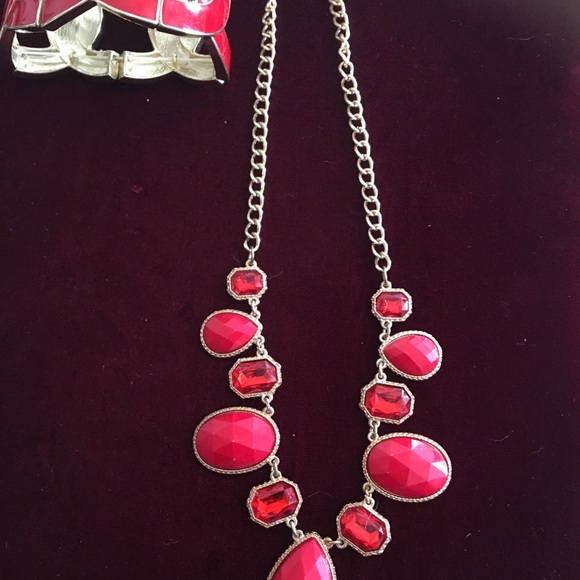 ALL IN REDS - Picture 8 of 8